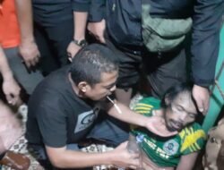 Orang Gangguan jiwa Bakar Rumah