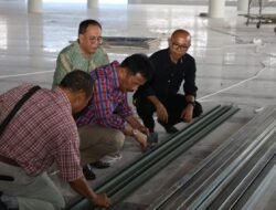 Kepala BP Batam Tinjau Renovasi Plafon Masjid Tanjak