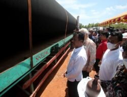 Kepala BP Batam Lakukan Pelepasan Pipa Buatan Batam