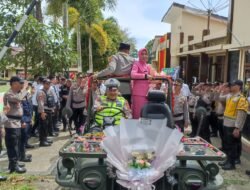 Tradisi Pedang Pora dan Polisi Cilik Binaan Polres Pagaralam Sambut Kapolres Baru