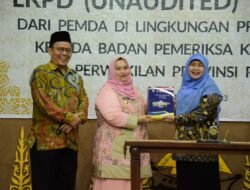 Bupati Kasmarni Serahkan LKPD Unaudited TA 2022 Kepada BPK