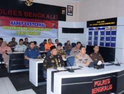 Bupati Kasmarni Ikuti Rapat Kesiapan Pengamanan Idul Fitri 1444 Hijriyah Secara Virtual