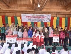 Sebagai Bentuk Kepedulian, Bupati Kasmarni Kunjungi Kampung Tertua Dusun Bagan Benio