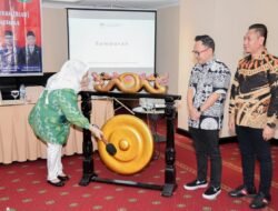 Tingkatkan Pelayanan Kinerja Puskesmas,Bupati Kasmarni Buka Bimtek BLUD dan BOK