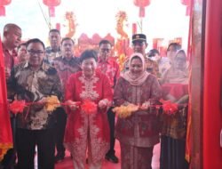 Usai Dipugar, Bupati Kasmarni Resmikan Kelenteng Tri Dharma Hun Bin Kuan Siak Kecil