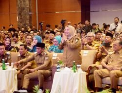 Bupati Kasmarni Ikuti Rakor Pemerintah Daerah dan Pemerintah Desa se-Riau