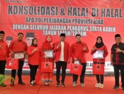 Bupati Kasmarni Hadiri Halal Bi Halal PDI-Perjuangan Riau