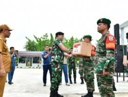 Aster Teritorial Panglima TNI Salurkan Bansos Binfungtaswilnas ke Rupat, Bupati Ucapkan Terima Kasih