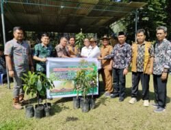 PTPN lV Regional 1 Kebun Huta Padang Peringati HLH Dengan Membagikan Bibit