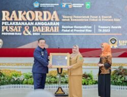 Bupati Bengkalis Terima Dua Penghargaan dari Kemenkeu RI