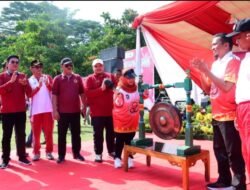 Poradeskel Bermasa I Kecamatan Pinggir Resmi Dimulai, Bupati Kasmarni Pesan Jaga Persatuan dan Tingkatkan Prestasi Olahraga