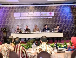Evaluasi SAKIP, Bupati Kasmarni Bersama Kepala PD Paparan Dihadapan KemenPAN-RB