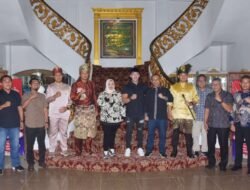 Bupati Kasmarni Jamu Makan Malam Bintang Tamu Grup Band Repvblik, Di Wisma Daerah