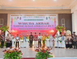 Hadiri Wisuda Akbar Tahfidz Qur’an Angkatan Ke- V SDS Aisyiyah Bengkalis, Bupati Kasmarni Sampaikan Program Beasiswa