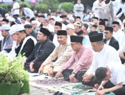 Laksanakan Sholat Bersama Masyarakat, Wabup Ajak Dukung Program Pembangunan