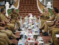 Dukung Pemasangan Plang Kawasan Hutan, Bupati Kasmarni Minta Masyarakat Tidak Buat Aktivitas Baru