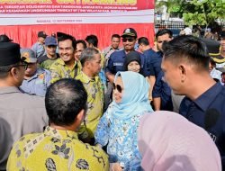 Hadiri Apel Akbar Satkamling, Bupati Kasmarni : Kebersamaan Dan Kepedulian Adalah Kunci