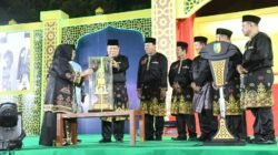 Bupati Bengkalis Serahkan Piala Bergilir di Pembukaan MTQ ke-44 Riau